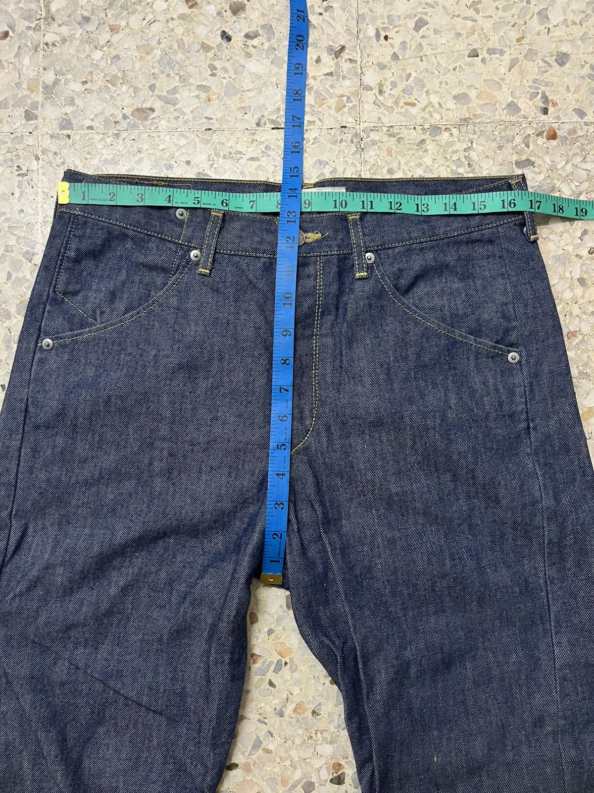 Levi's Vintage Clothing VINTAGE LEVI’S ENGINEERED RELAXED JEANS TWO-TONE ARCHIVE MIJ Size US 34 / EU 50 - 12 Thumbnail