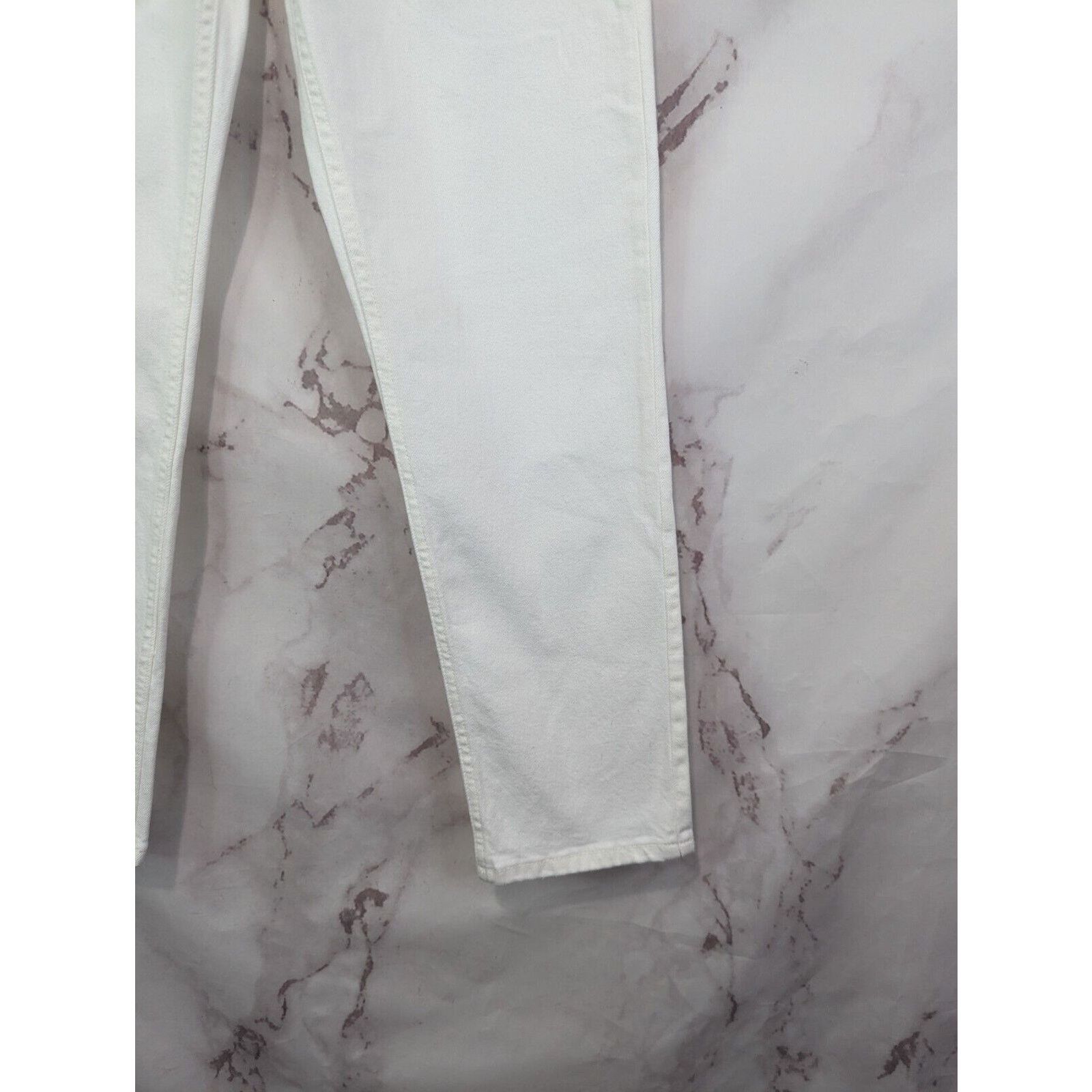 Everlane Everlane Jean Women 25 Cheeky Straight White Crop Denim Size 25" / US 0 / IT 36 - 3 Thumbnail
