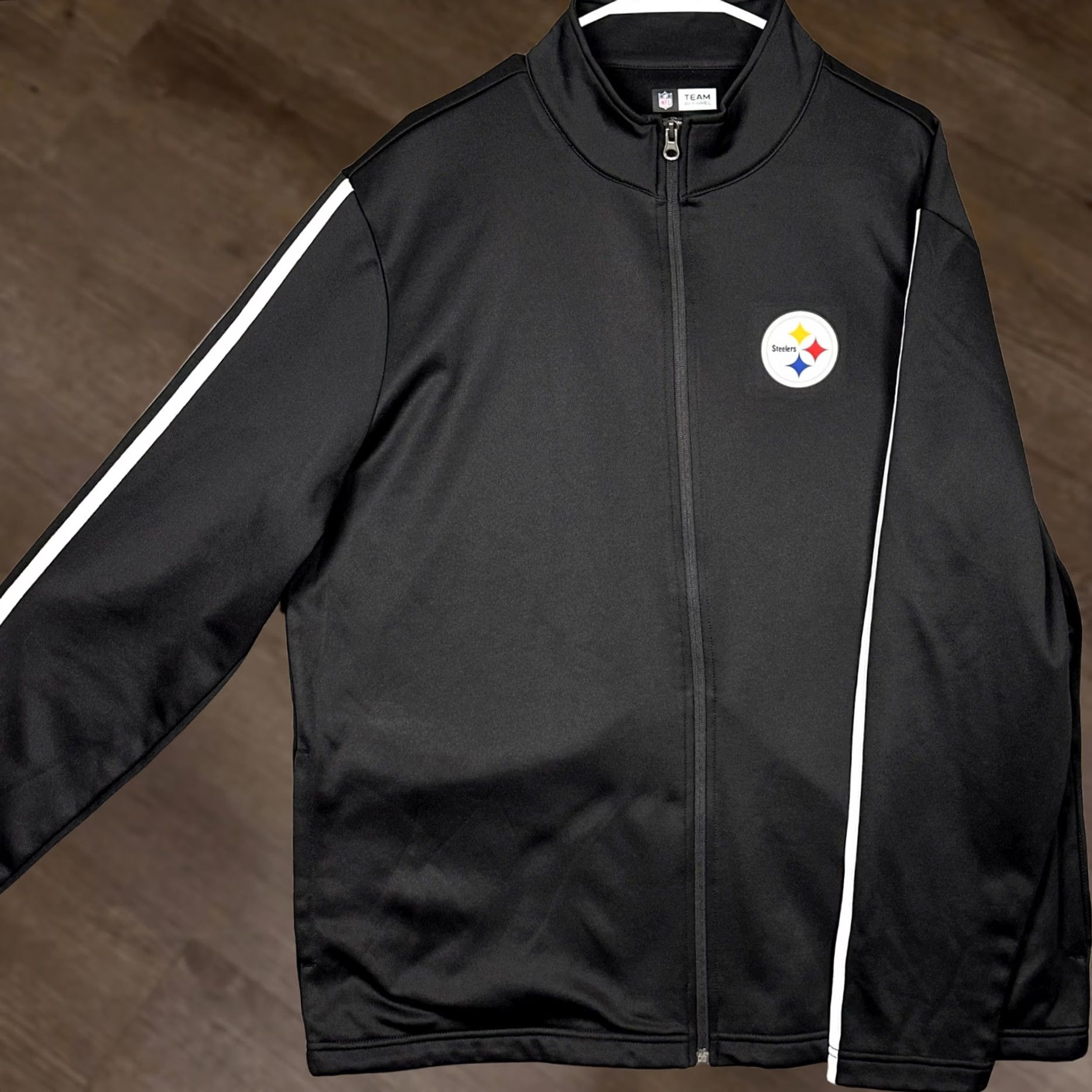 NFL Pittsburgh Steelers NFL Team Apparel Jacket Men XL Black Full Zip Track Jacket Black Steelers Team Apparel Jacket Men XL Size US XL / EU 56 / 4 - 1 Thumbnail