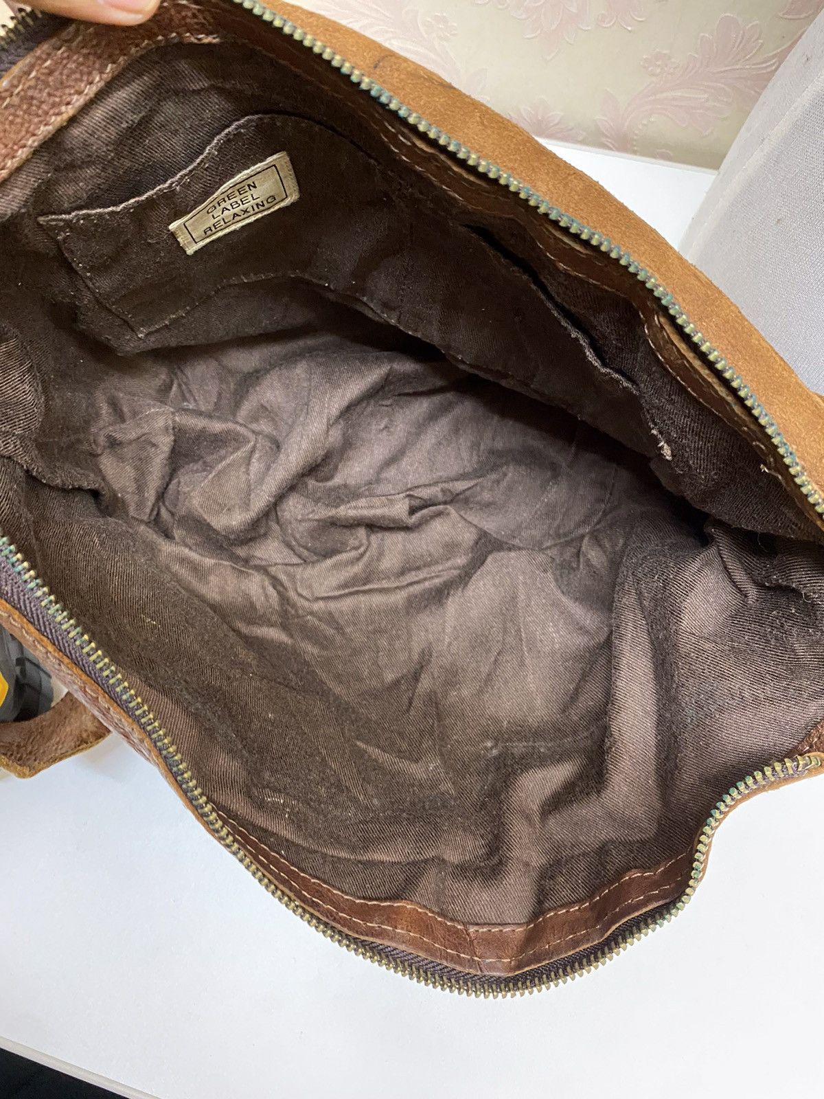 Japanese Brand Japanese Brand Green Label Relaxing Leather Sling Bag Size ONE SIZE - 10 Thumbnail