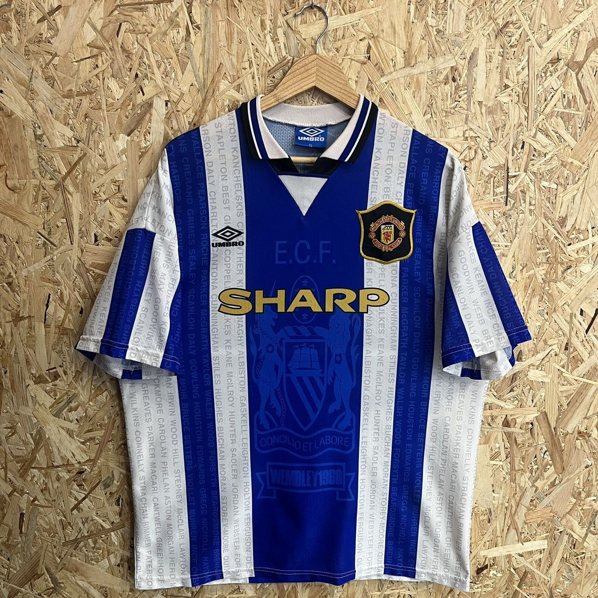 Umbro Vintage Manchester United 95-96 Umbro Football Jersey Shirt Size US XL / EU 56 / 4 - 1 Thumbnail