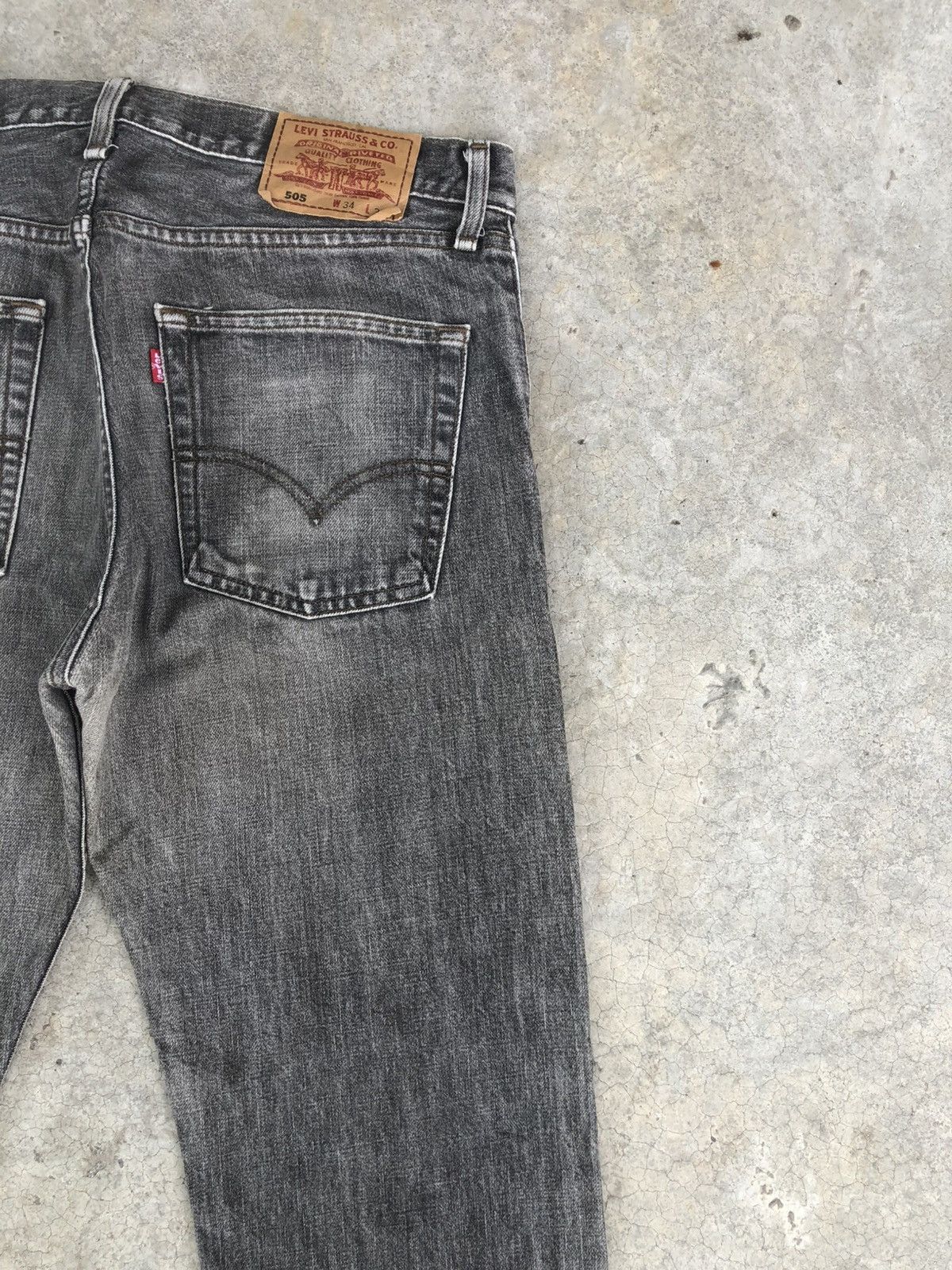 Levi's Vintage Levis 505 Distressed Denim Made in japan Size US 33 - 10 Thumbnail