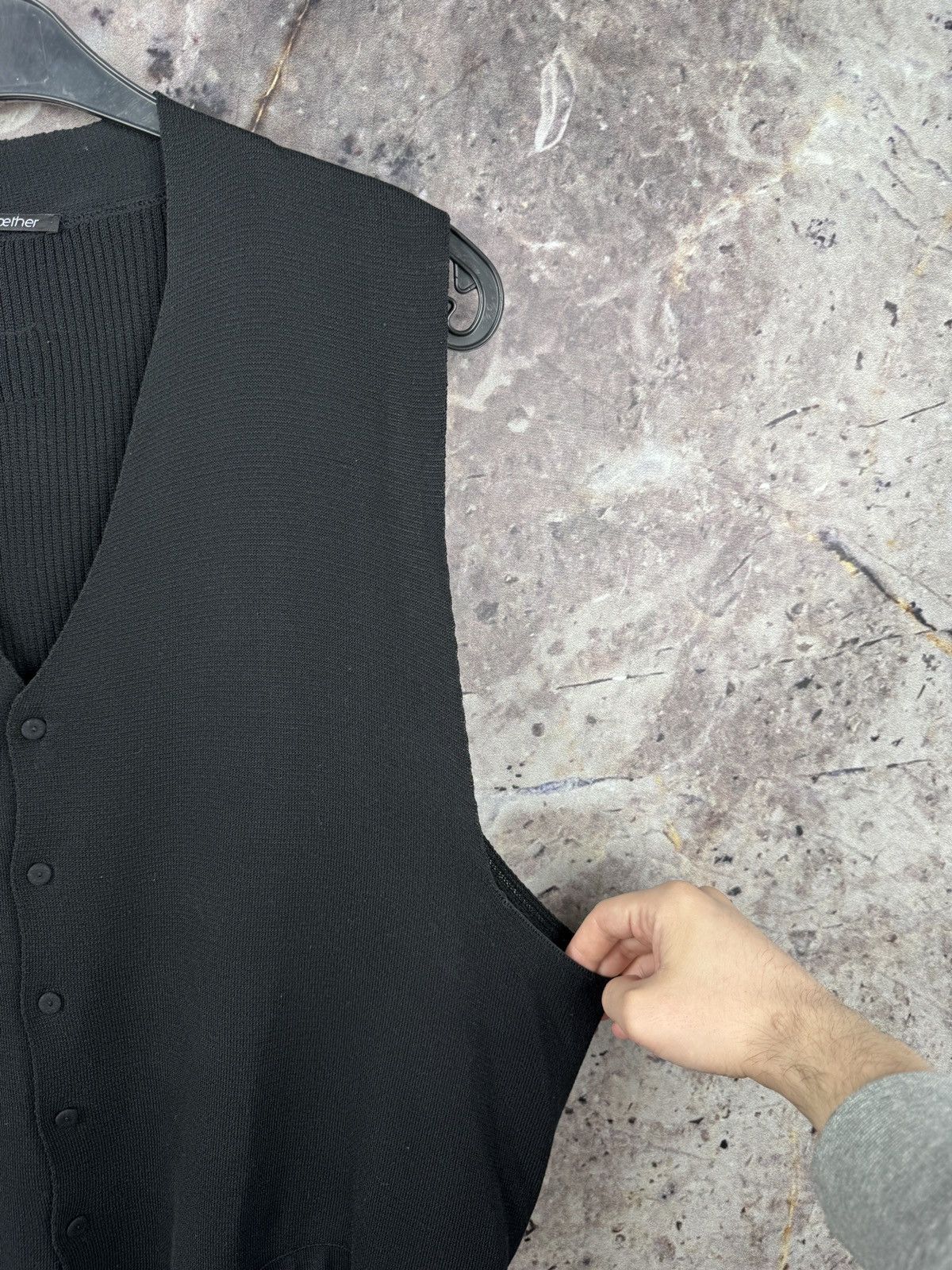 hannes roether Hannes Roether Black Sleeveless Cardigan Vest Men’s Size US XXL / EU 58 / 5 - 6 Thumbnail