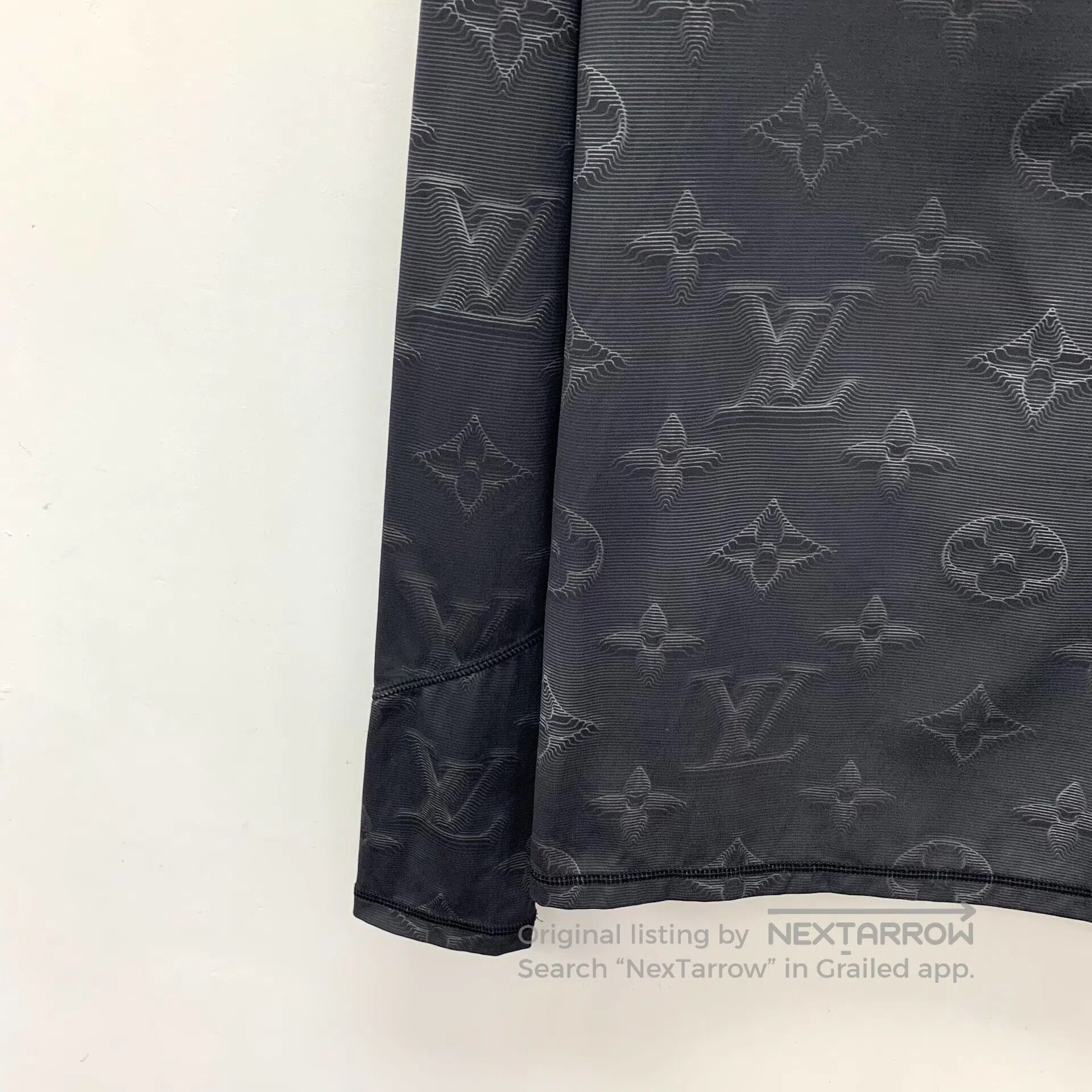 Louis Vuitton Louis Vuitton Black Logo Embossed Full Print Half Zip Long Size US XXL / EU 58 / 5 - 4 Thumbnail