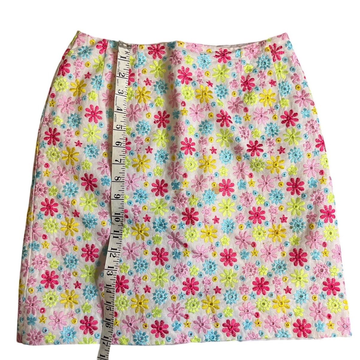 Lilly Pulitzer Lilly Pulitzer MultiColor Floral Embroidered Mini Skirt Sz 2 Size 26" / US 2 / IT 38 - 7 Thumbnail