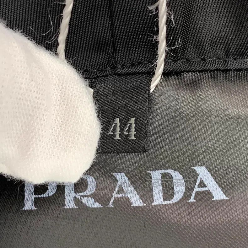 Prada Prada Black elastic waist casual sports trousers Size US 28 / EU 44 - 8 Thumbnail