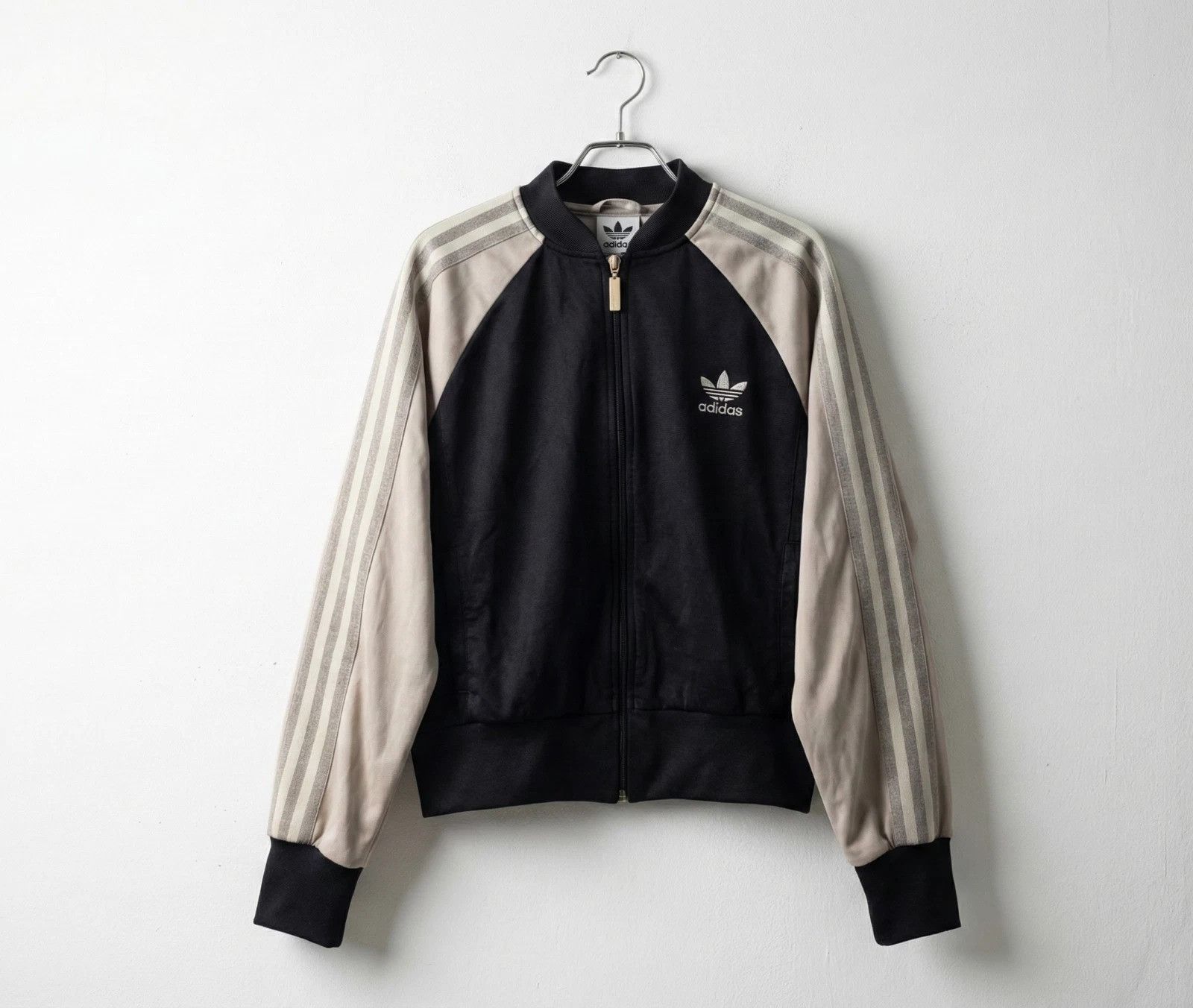 Adidas Vintage Adidas Y2K Shiny Crop Track Jacket Trefoil 3 Stripe Size M / US 6-8 / IT 42-44 - 1 Thumbnail
