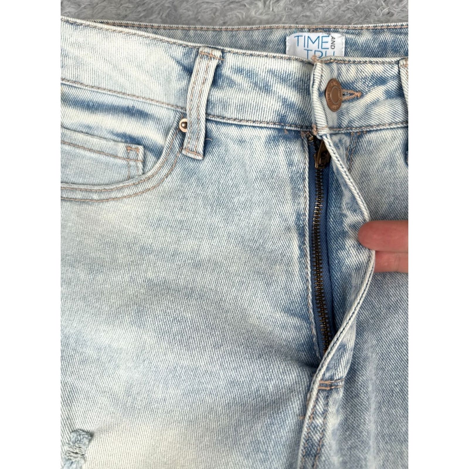 Vintage Time And Tru Jeans Womens 8 Blue Skinny Mom Distressed Light Wash 29x27 NEW Size 30" / US 8 / IT 44 - 5 Thumbnail