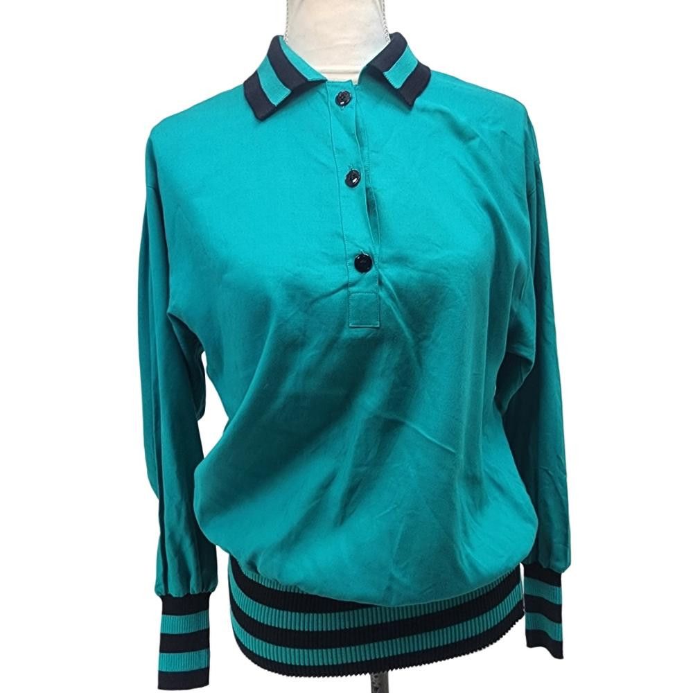 Designer Liz Claiborne. Vintage top w/ NYC Graphic on back. Size: 6 Size M / US 6-8 / IT 42-44 - 2 Thumbnail