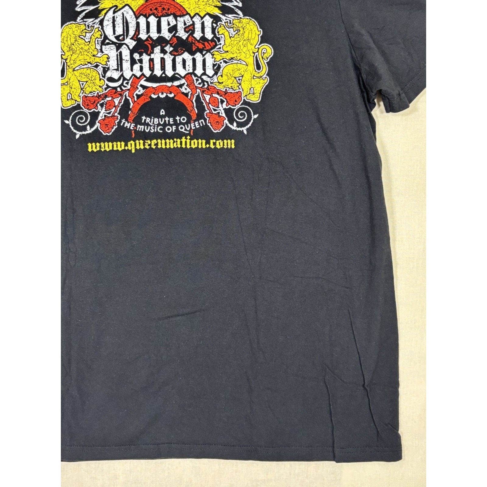The Unbranded Brand Queen Nation Tribute Band T-Shirt Youth XL Tee Size US L / EU 52-54 / 3 - 9 Thumbnail