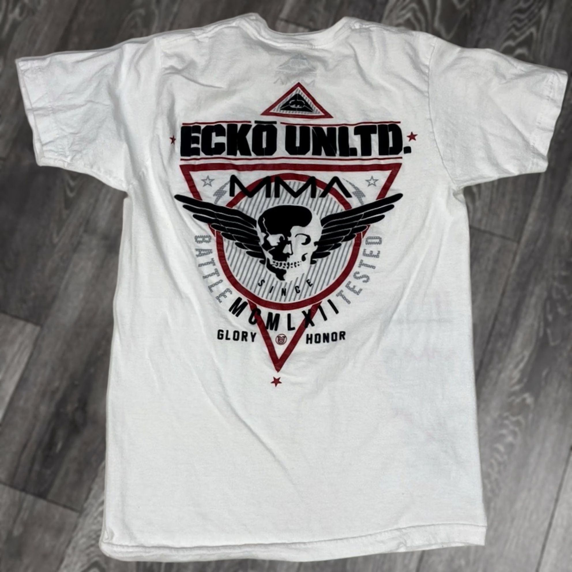 Ecko Unltd. VINTAGE Ecko Unltd MMA Skull Graphic T-shirt Men Small White Short Sleeve Crew Neck Women? No Size US S / EU 44-46 / 1 - 1 Thumbnail