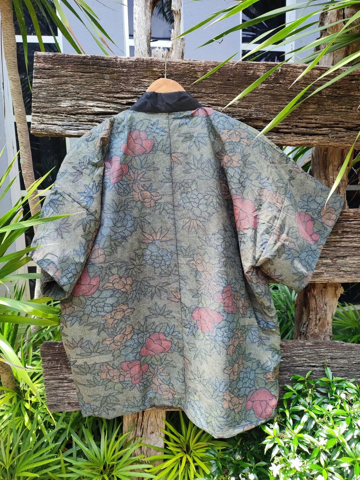 Japanese Brand Vintage Floral Kimono Jacket with Mickey Mouse Comic Lining Size US L / EU 52-54 / 3 - 13 Thumbnail