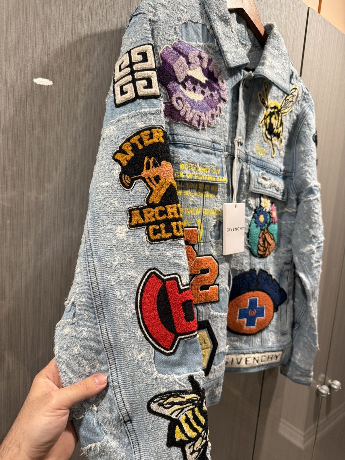 Givenchy Givenchy Bstroy Patches 4G Denim Jacket Size US XL / EU 56 / 4 - 4 Thumbnail