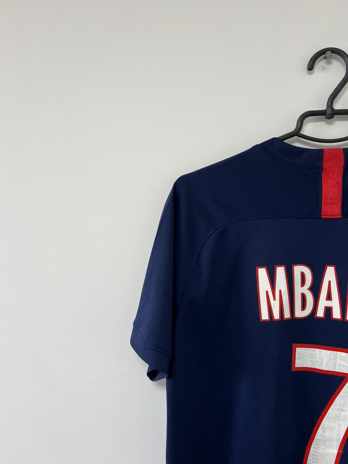 Nike PSG 2019/20 Home Jersey Mbappe #7 Football Shirt Nike M Size US M / EU 48-50 / 2 - 5 Thumbnail
