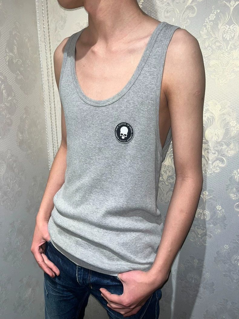 Number (N)ine Number (N)ine01ss show skull vest 2503-Nextarrow Size US L / EU 52-54 / 3 - 6 Thumbnail