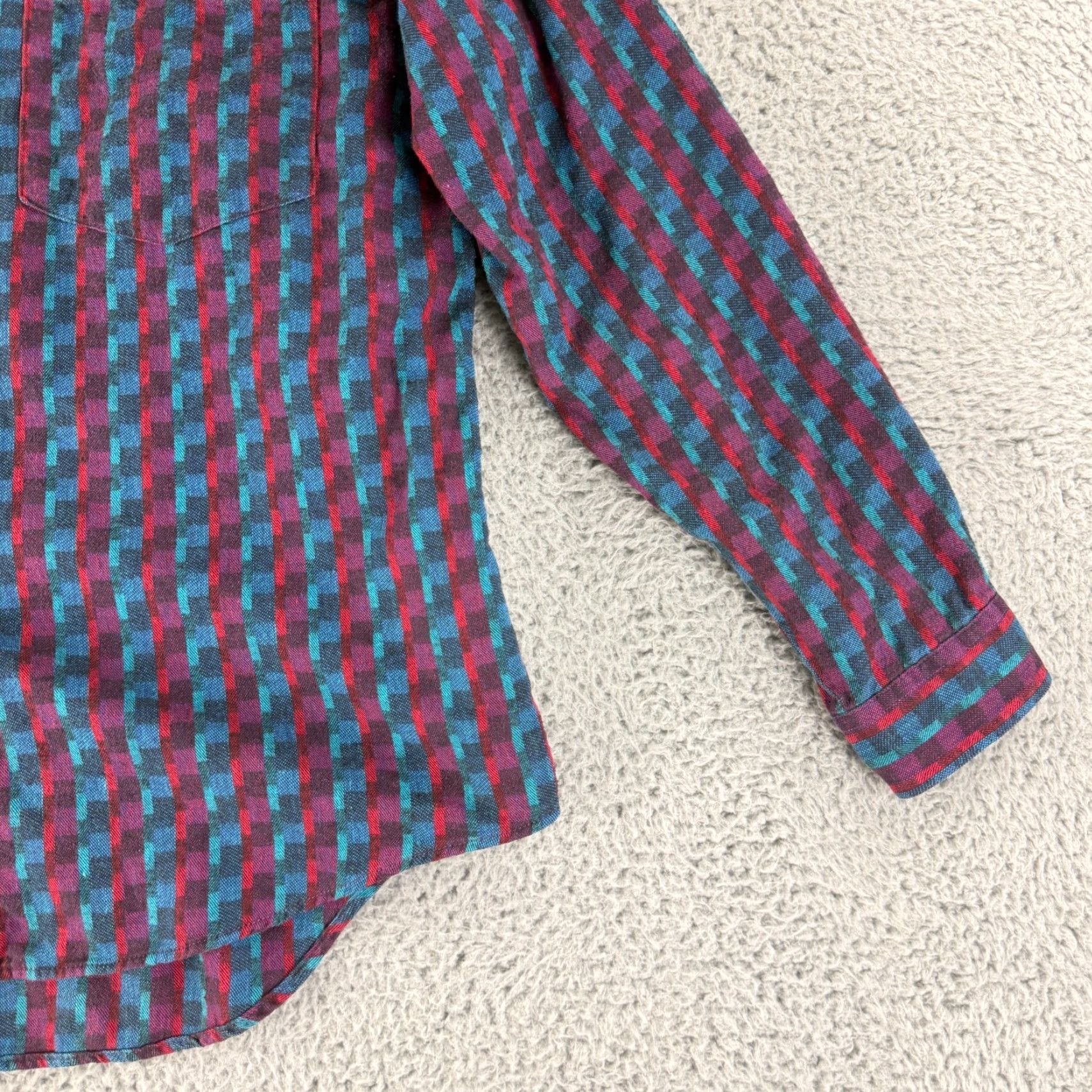 Levi's VINTAGE Levi's Button-Up Shirt Mens L Blue Geo Print Long Sleeve Cotton VTG USA Made Size US L / EU 52-54 / 3 - 3 Thumbnail