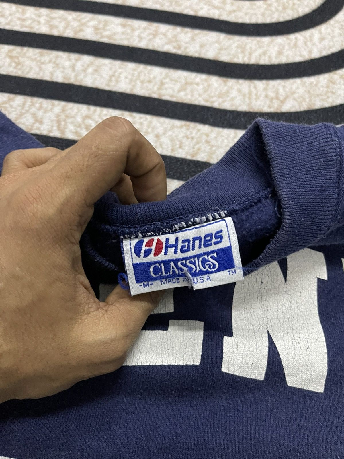 Hanes 80s PENN STATE CREWNECK SPELL OUT FADED Size US S / EU 44-46 / 1 - 9 Thumbnail