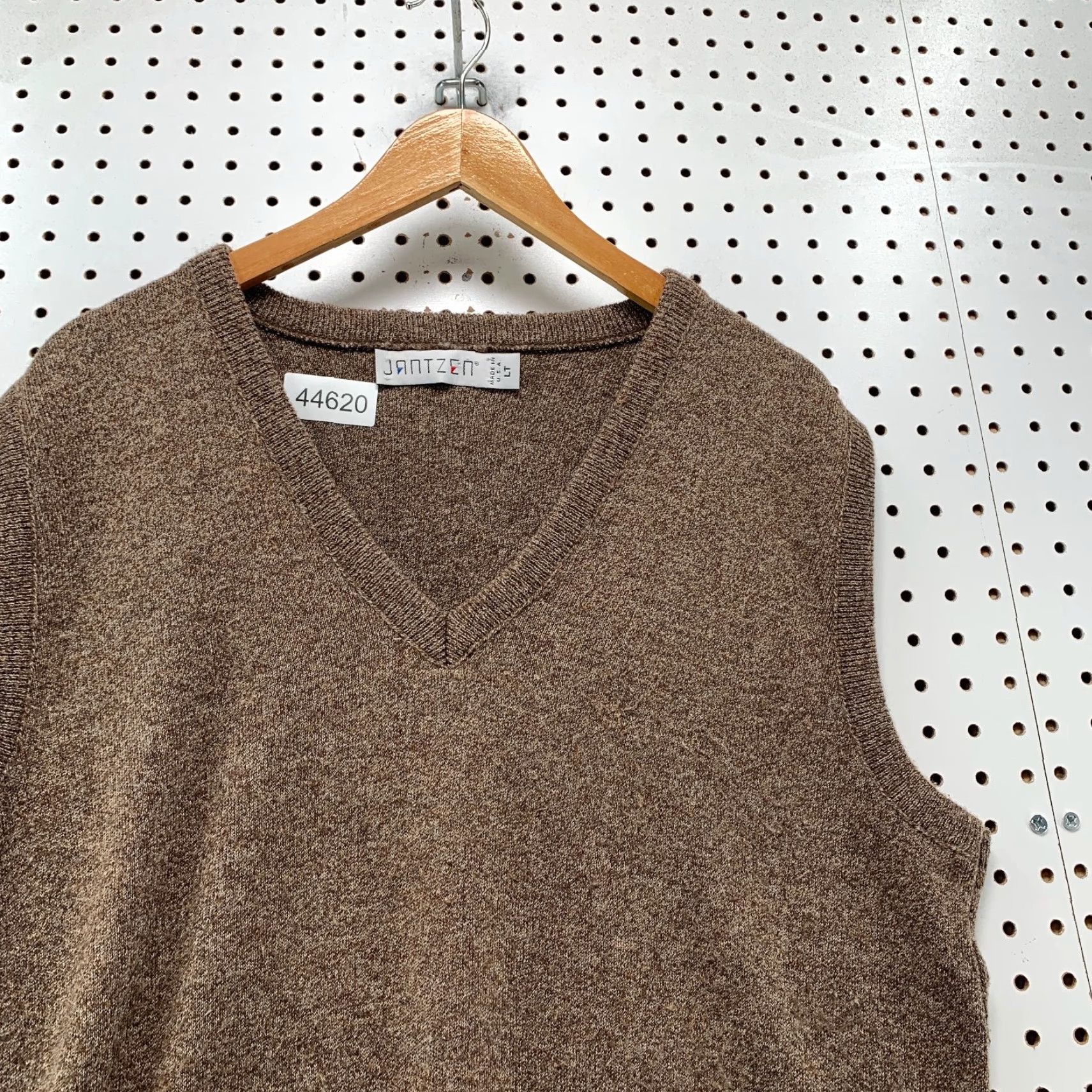 Jantzen Vintage Jantzen Wool V Neck Sweater Mens XLT Tall Brown Sleeveless Grandpa USA Size US XL / EU 56 / 4 - 6 Thumbnail