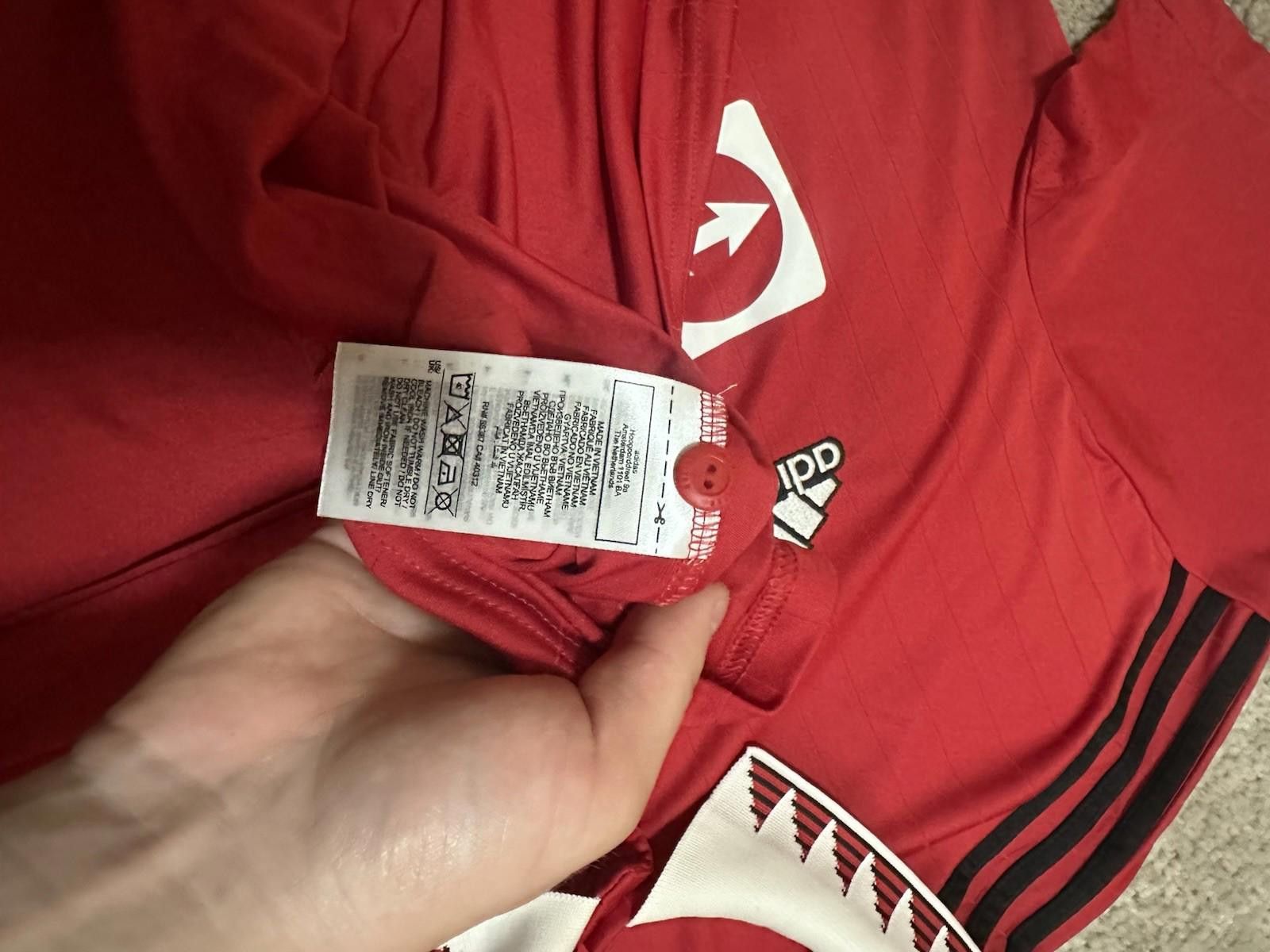 Designer Manchester United 2022/23 Home Football Shirt Soccer Jersey Size US L / EU 52-54 / 3 - 6 Thumbnail
