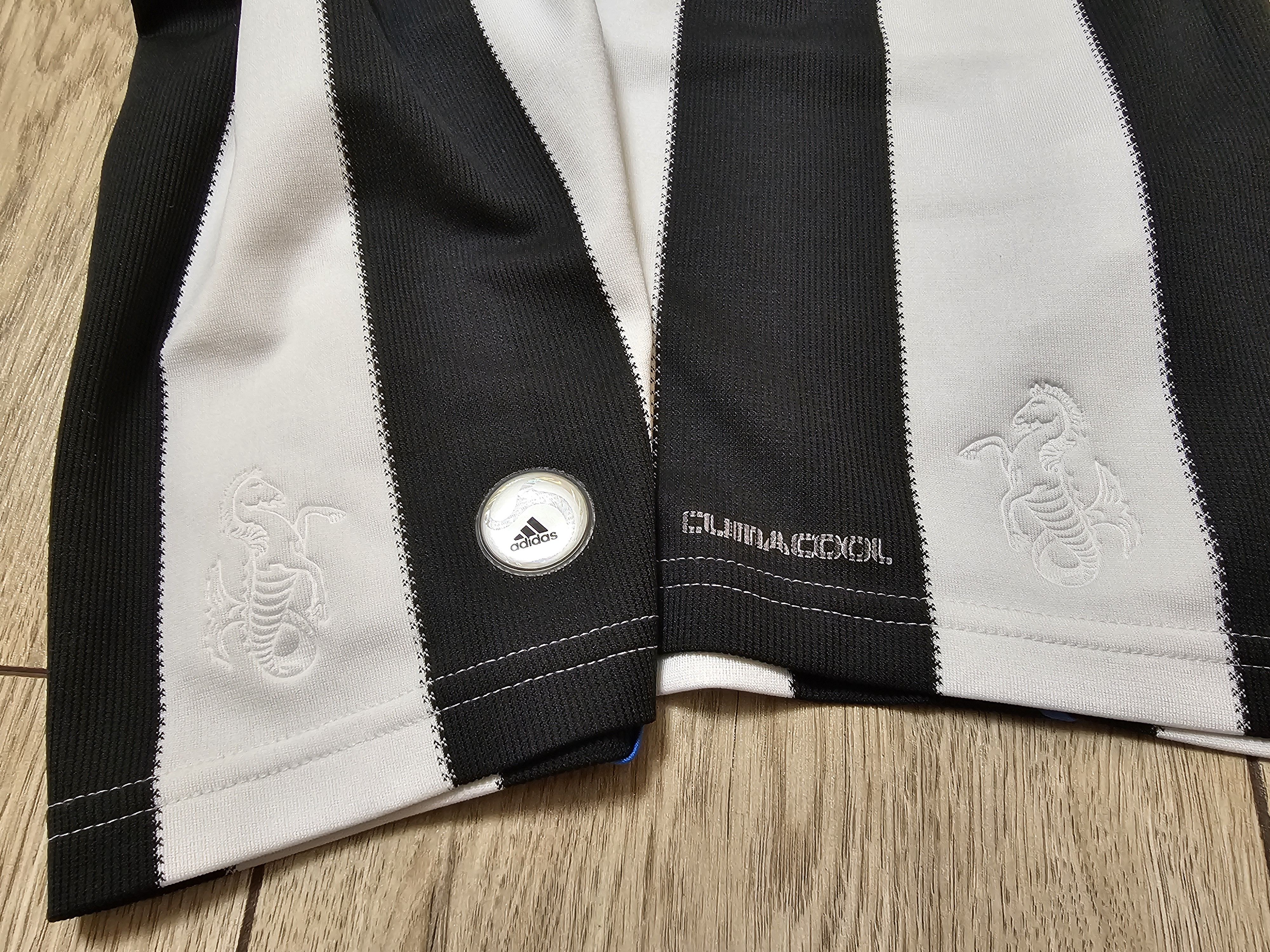 Adidas × All Sport × Vintage NEWCASTLE UNITED 2009 2010 HOME FOOTBALL SHIRT SOCCER Size US XXS / EU 40 - 7 Thumbnail