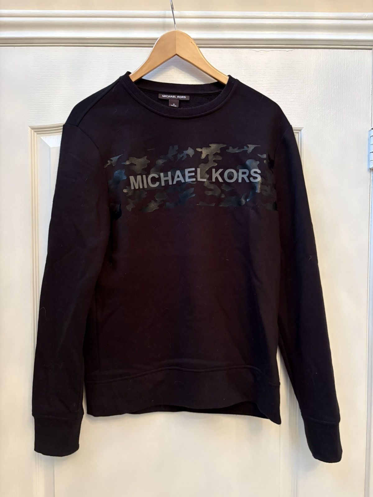 Michael Kors Michael Kors black on black camo box logo crew neck Size M / US 6-8 / IT 42-44 - 1 Thumbnail