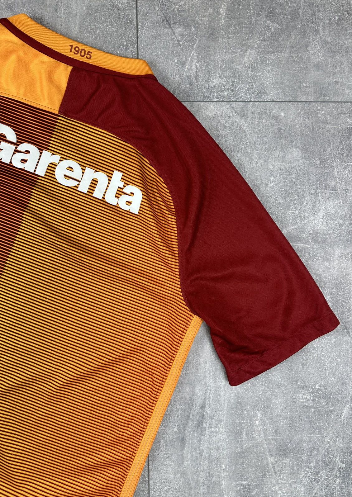 Nike Nike Galatasaray 2016/17 Home Soccer Jersey Size US M / EU 48-50 / 2 - 18 Thumbnail