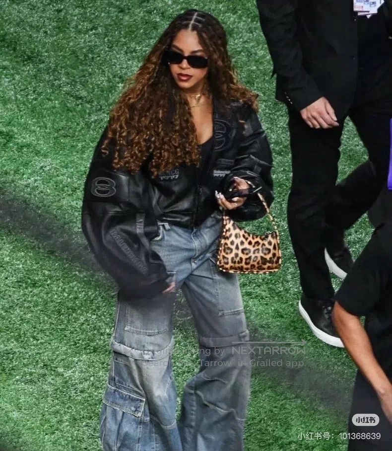 Balenciaga Balenciaga size XS Sun Bleached Light Indigo Denim Flare P Size US 27 - 7 Thumbnail