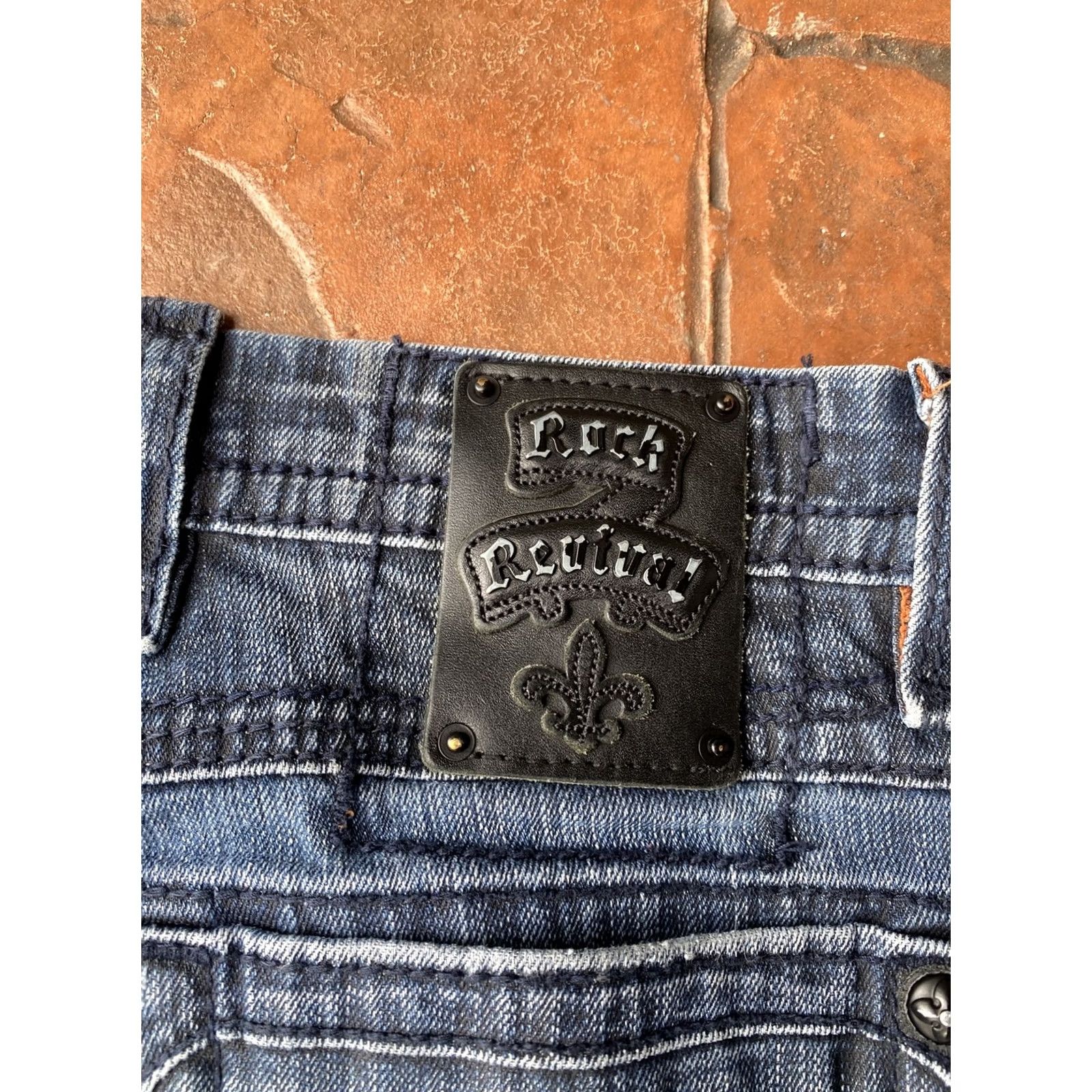 Vintage Rock Revival Jeans Distress Straight Denim 30/26.5 Blue Men’s 30 Rock Revival Hector Alt Straight Dark Denim Jeans 90s Biker Pockets Mens Size US 30 / EU 46 - 7 Thumbnail
