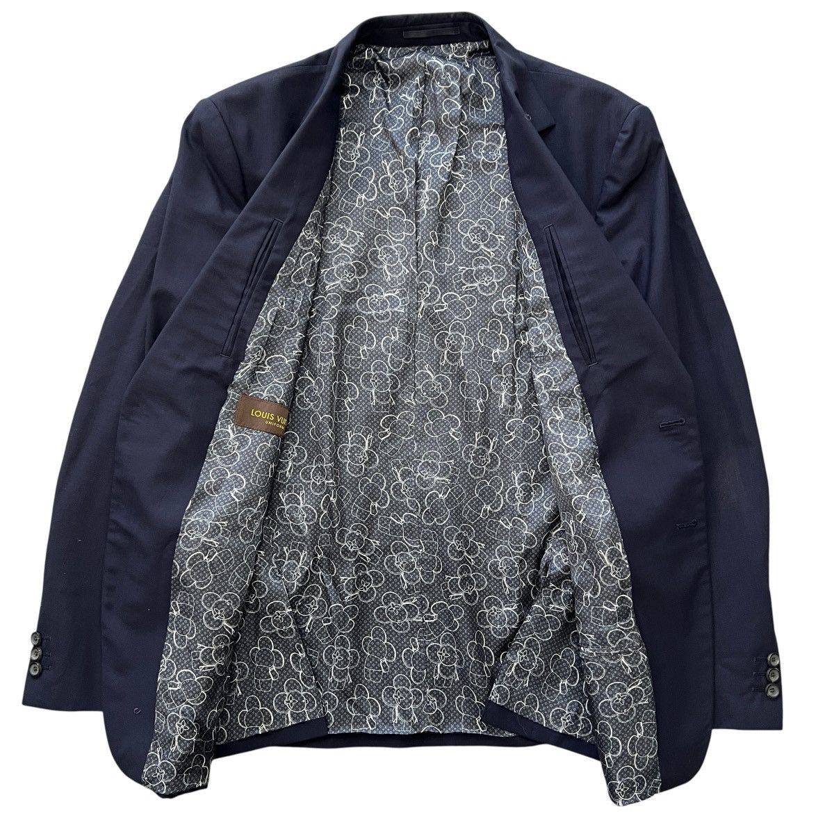 Louis Vuitton LOUIS VUITTON 2018 Precollection Pop-up Staff Tailored Size 54R - 2 Thumbnail