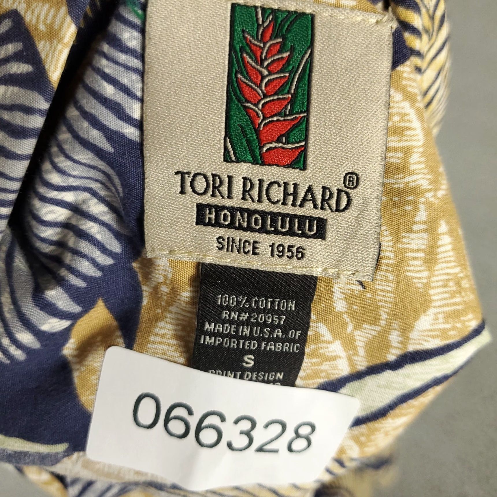 Tori Richard Tori Richard Shirt Mens Large Blue Beige Leaf Print Button Up Short Sleeve Size US L / EU 52-54 / 3 - 6 Thumbnail