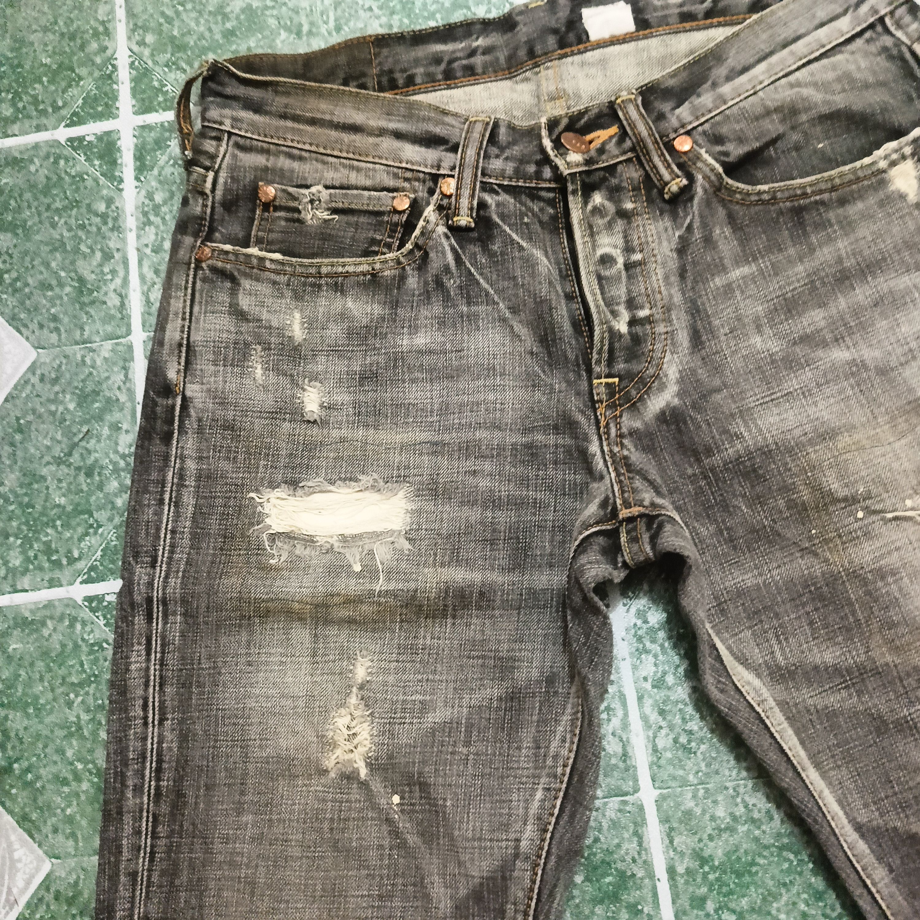 Le Grande Bleu (L.G.B.) Japan Ripped Rivet&Blue Painted distressed Studded Jeans LGB Size US 30 / EU 46 - 14 Thumbnail