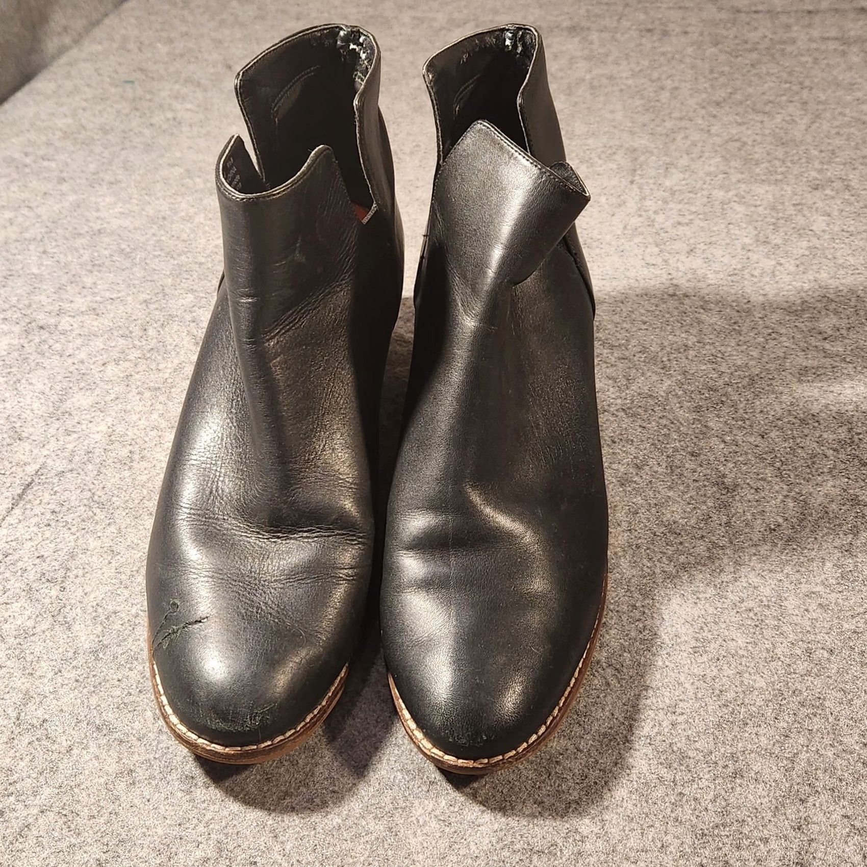 Cole Haan VINTAGE Cole Haan Black Leather Ankle Boots Women's Size 9.5 B Side Zip Low Heel Boots Size US 10 / IT 40 - 3 Thumbnail