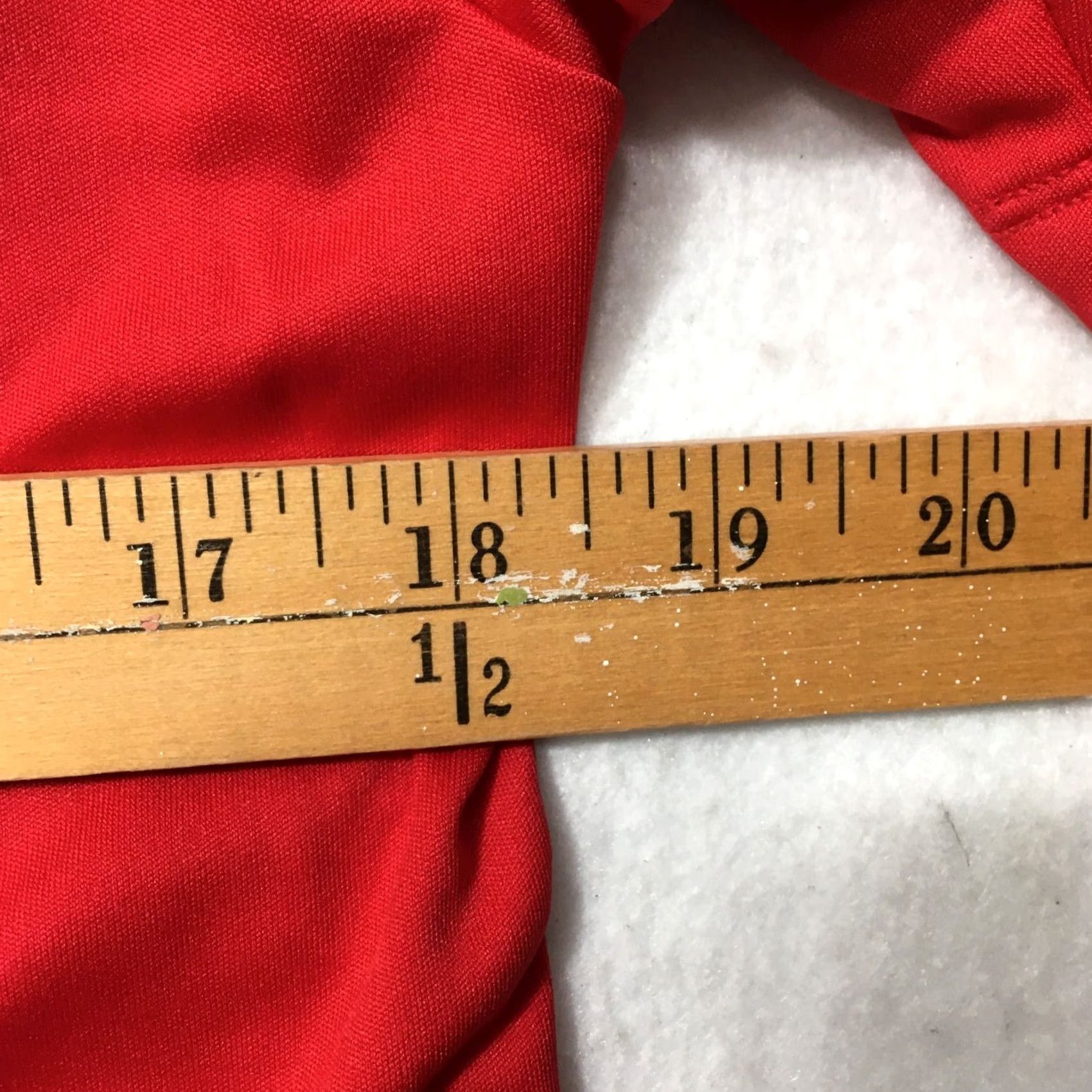 Hanes Hanes Tee Dri-Fit Activewear T-Shirt Medium Red Teens M Crew Neck Shirt Boys Girls Size US M / EU 48-50 / 2 - 5 Thumbnail