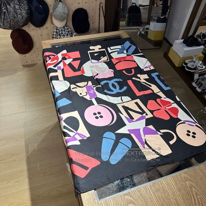 Chanel Chanel Little fragrant silk scarf Size ONE SIZE - 1 Thumbnail