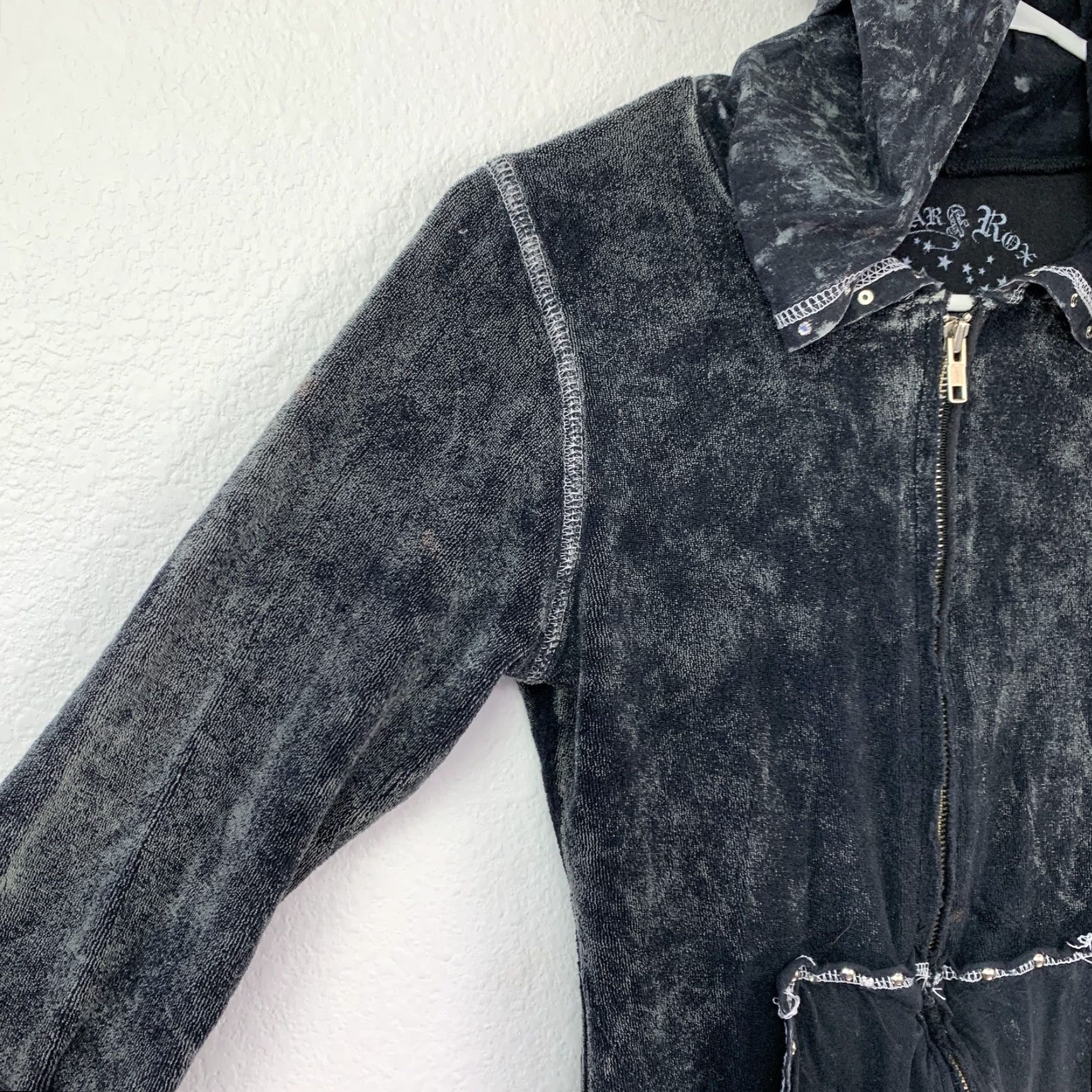 Sugar Sugar Rox Women's S Black Acid Wash Full Zip Hooded Sweatshirt Studs Pockets Y2K Rock Grunge Hooded Slim Velour Casual Activewear jacket Size S / US 4 / IT 40 - 2 Thumbnail