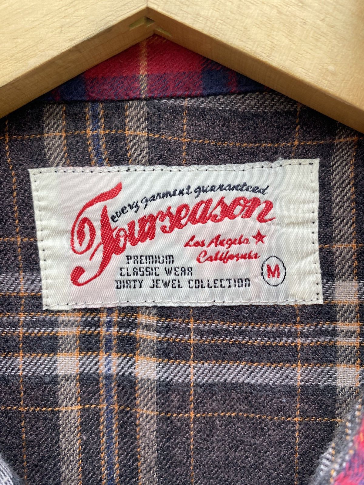 Vintage Los Angels California Fourseason Rebuild 5 Cuts Distressed Size US M / EU 48-50 / 2 - 10 Thumbnail