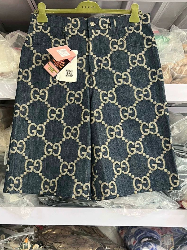 GUCCI Men's Denim Shorts Available in Size 32 34 - dmc