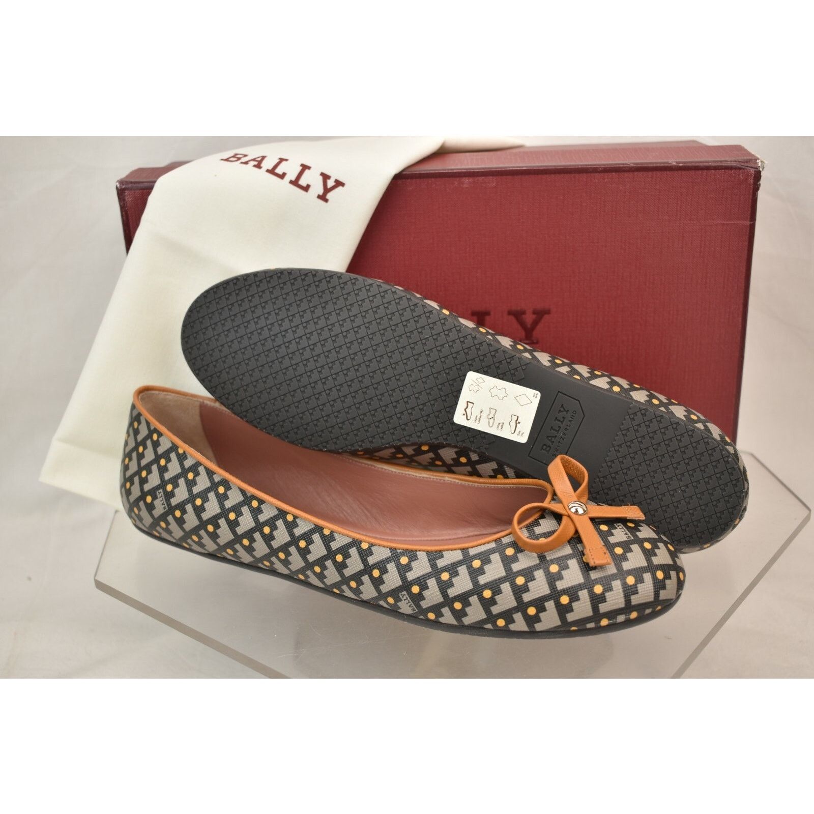 Bally BALLY DULCINA BEIGE COATED CANVAS LOGO LEATHER BOW FLATS 10 Size US 10 / IT 40 - 10 Thumbnail