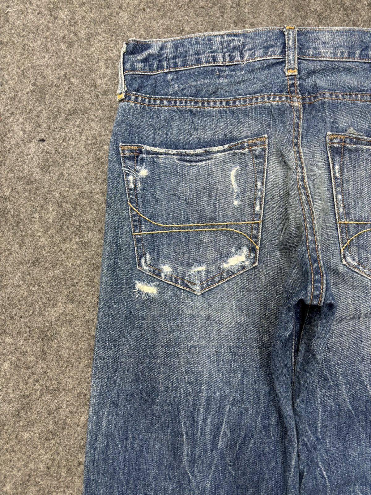 Hollister 💥90s Style💥Hollister Heavy Distressed Style Denim F636 Size US 33 - 12 Thumbnail