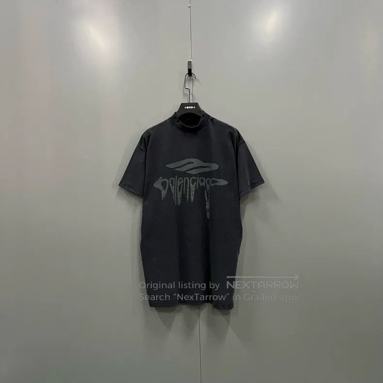 Balenciaga Balenciaga Distressed Logo Printed Oversized Short Sleeve Size US S / EU 44-46 / 1 - 1 Thumbnail