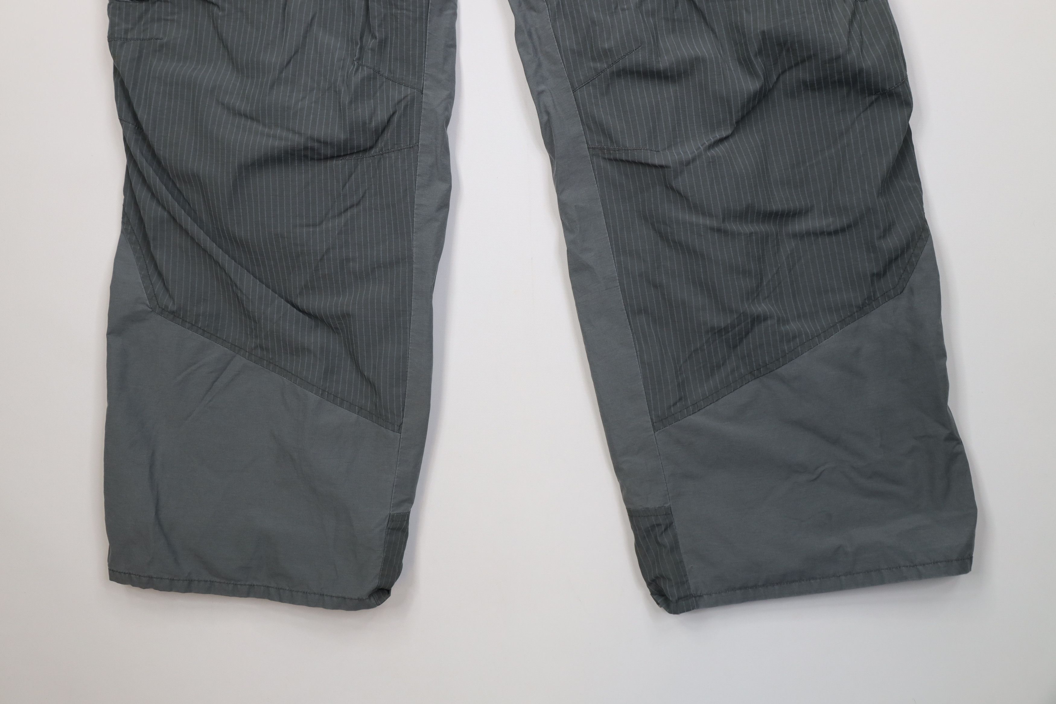 Vintage Vintage 90s Y2K Streetwear Belted Wide Leg Cargo Pants Gray Size US 38 / EU 54 - 4 Thumbnail