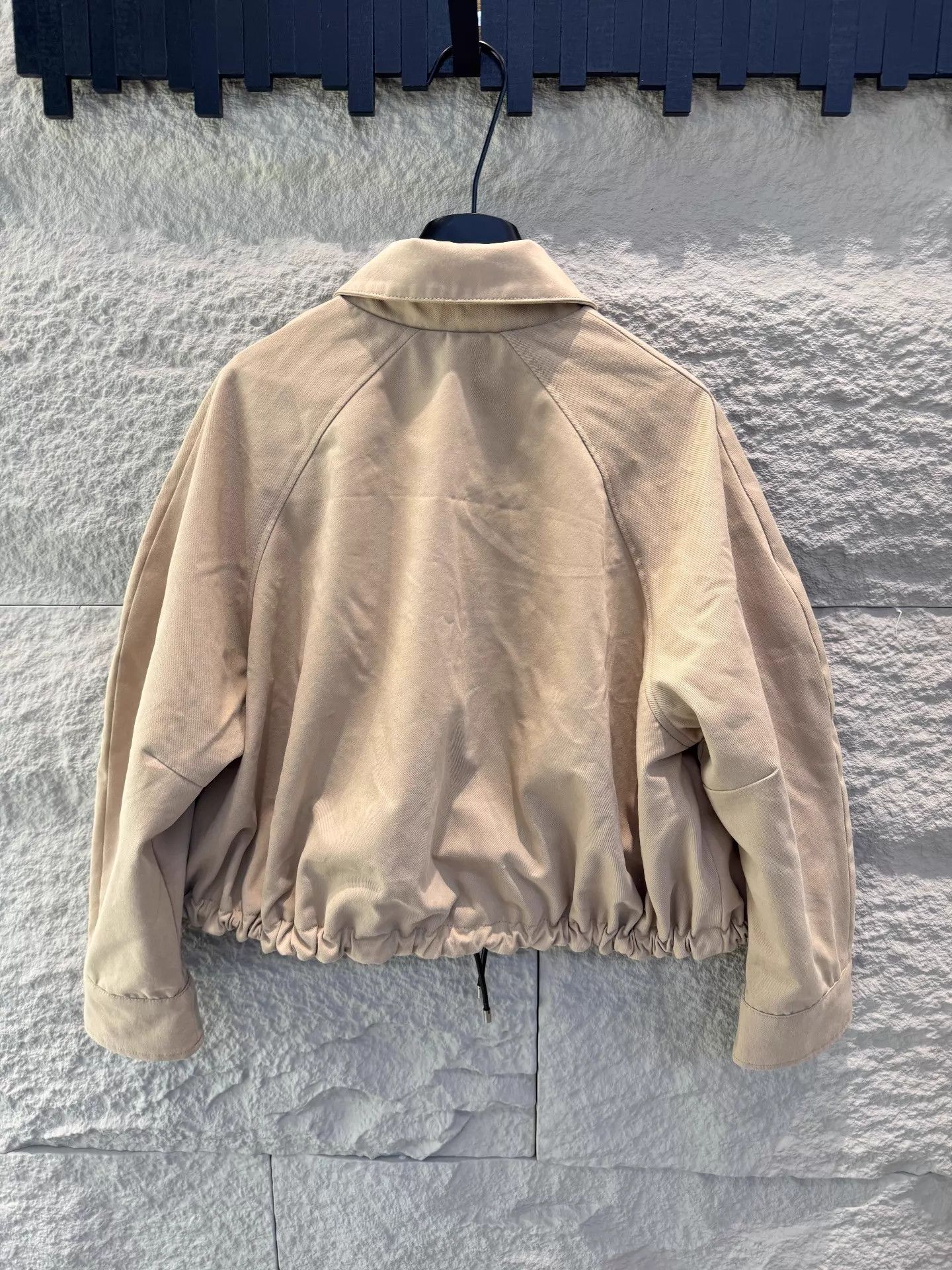 Loewe LOEWE 25ss Balloon Short Jacket Women's Khaki 36 Size XS / US 0-2 / IT 36-38 - 3 Thumbnail