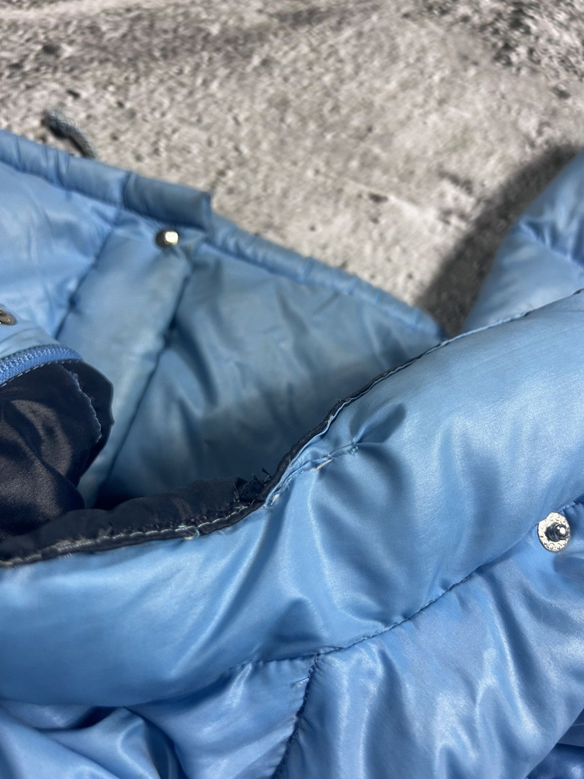 Moncler 90s Moncler vintage baby blue puffer jacket Size US L / EU 52-54 / 3 - 10 Thumbnail