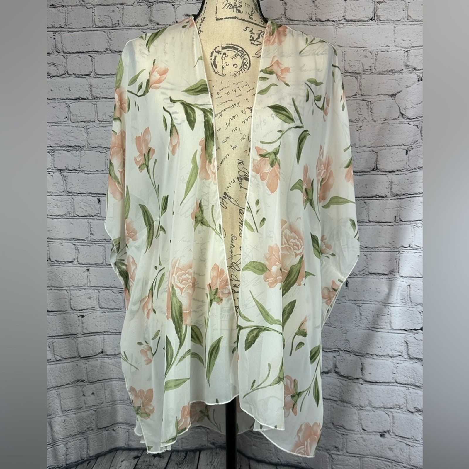 Other Emory Park Women's Loose Floral Super Light Kimono Blouse M Size M / US 6-8 / IT 42-44 - 7 Thumbnail