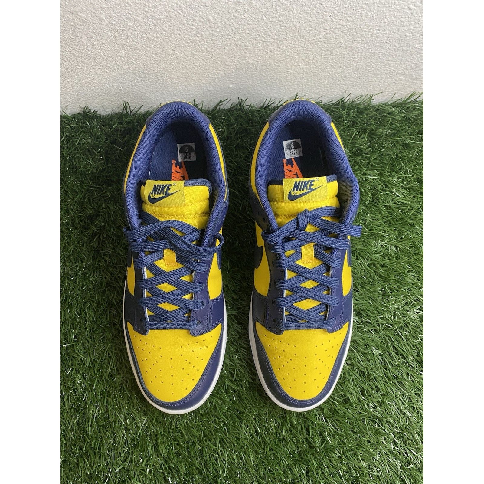 Nike Nike Dunk Low Michigan 2021 | Size 9 US | TRIED ON ! Size US 9 / EU 42 - 6 Thumbnail