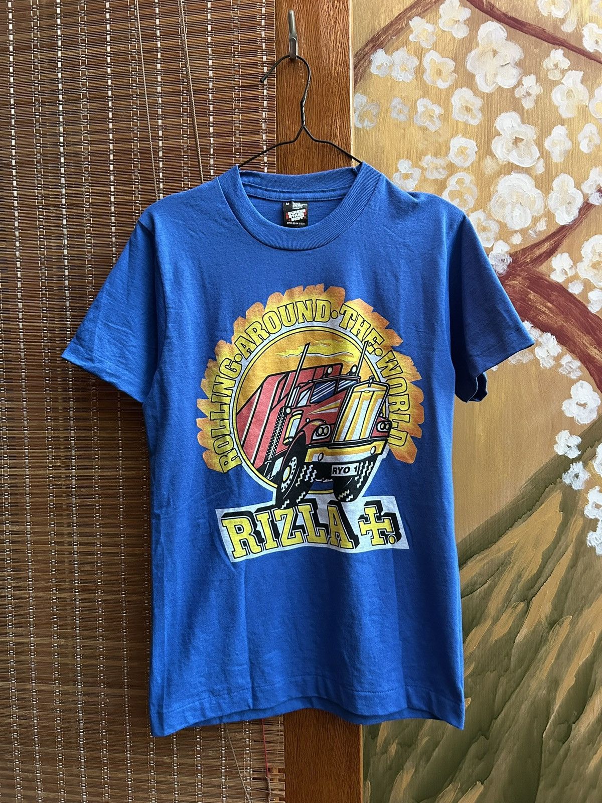 Vintage 80s Rizla Rolling Paper Rolling Around The World Truck Tee Size US M / EU 48-50 / 2 - 1 Thumbnail