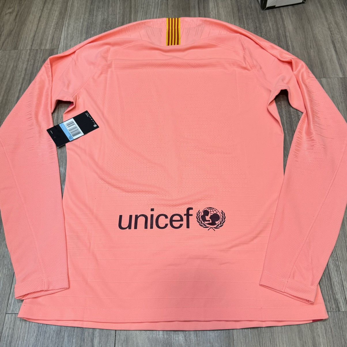 Nike Barcelona 18/19 third away match spare shirt set (Bnwt) Size US M / EU 48-50 / 2 - 3 Thumbnail