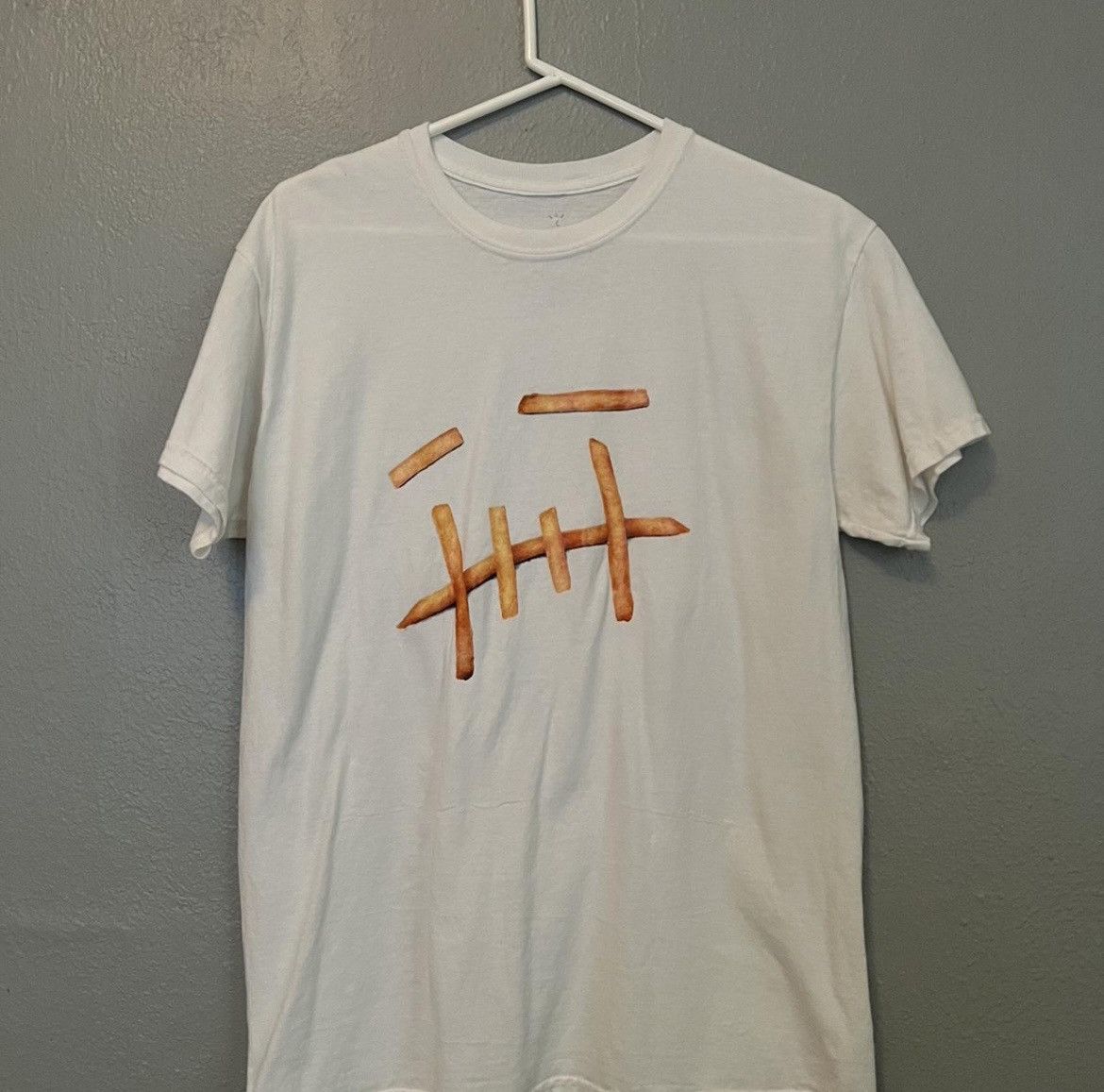 Travis Scott Travis Scott Cactus Jack McDonald's Fry Face Tee Size US S / EU 44-46 / 1 - 1 Thumbnail
