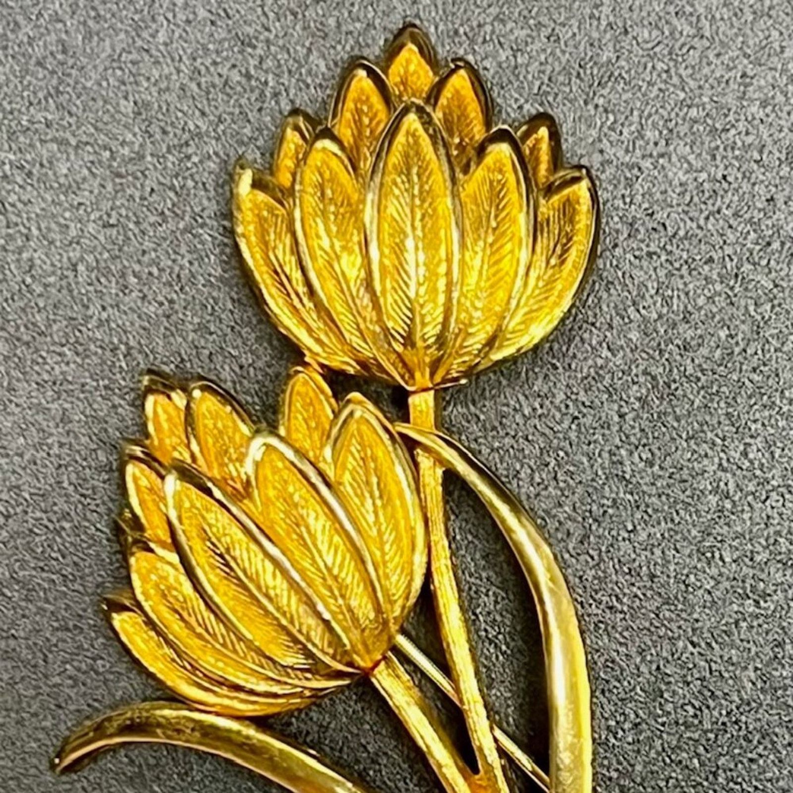 & Other Stories Vintage Goldtone brushed tone twin Flower brooch Size ONE SIZE - 1 Thumbnail