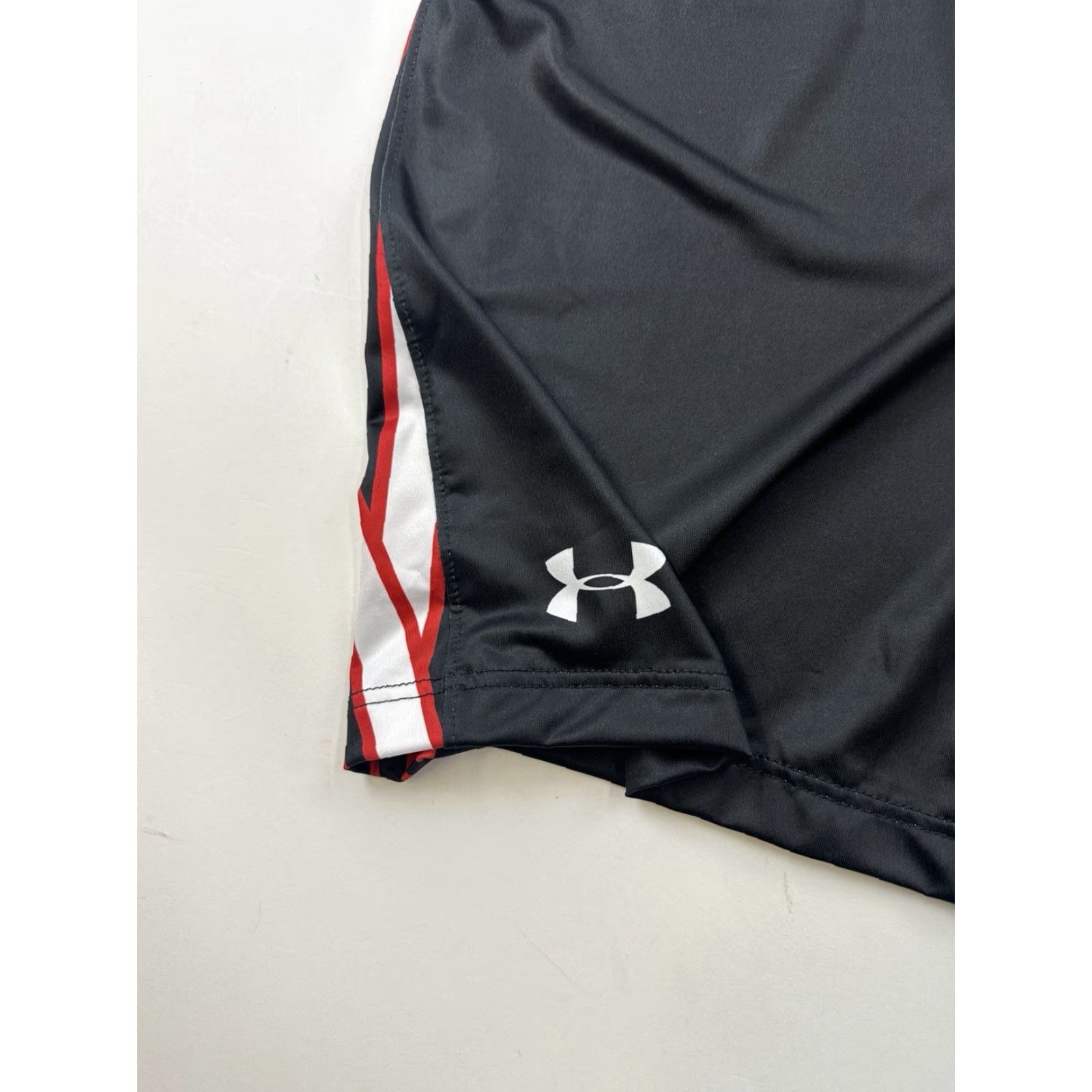Under Armour Under Armour Shorts Mens Medium Black Armourfuse Volleyball Cross Training Gym Athletic Mens Size US 31 - 2 Thumbnail